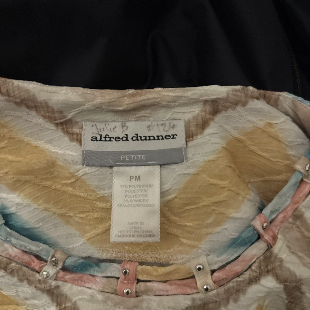 Chevron blouse - Picture 6 of 6